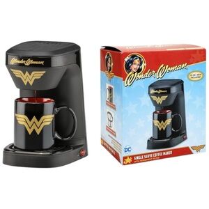 🪷 NIB DC Wonder Woman Single Serve Coffee Maker with 12 Oz MUG & Filter